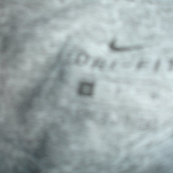 New Iowa Hawkeyes Sleeveless Nike Dri-Fit Shirts - Go Hawks !! - Iowa Hawkeyes ! - Picture 4 of 7